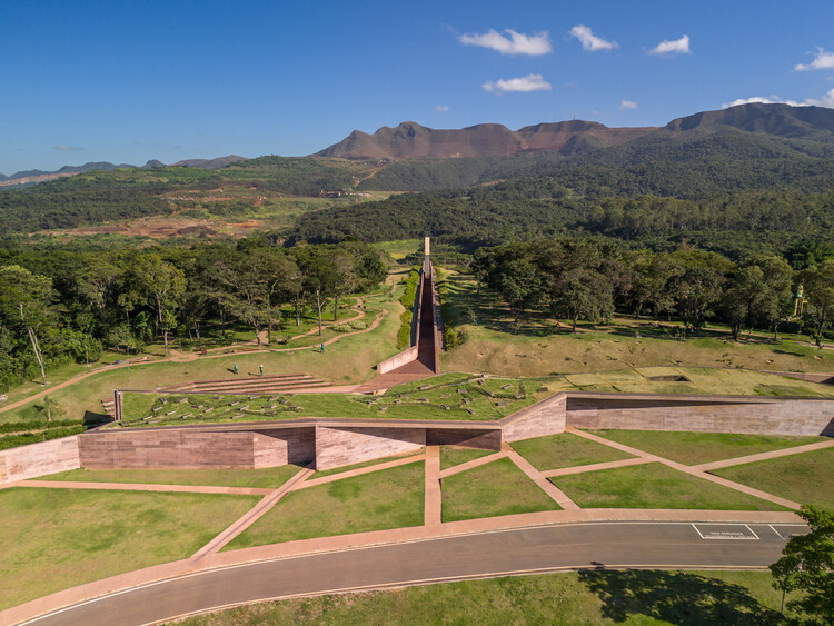 Brumadinho Memorial / Gustavo Penna Arquiteto e Associados - Exhibition Center