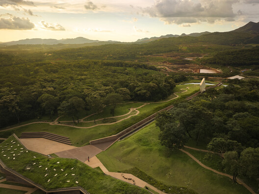 Brumadinho Memorial / Gustavo Penna Arquiteto e Associados Brumadinho Memorial / Gustavo Penna Arquiteto e Associados - Image 6 of 26
