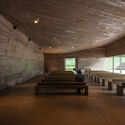 Brumadinho Memorial / Gustavo Penna Arquiteto e Associados - Interior Photography, Exhibition Center, Lighting, Bench