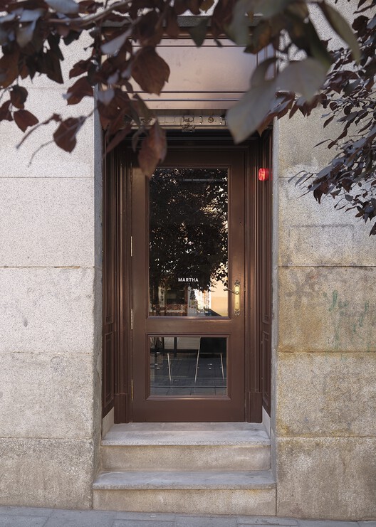 Martha Tavern / CODOO STUDIO Martha Tavern / CODOO STUDIO - Interior Photography, Wood, Door, Glass, Concrete