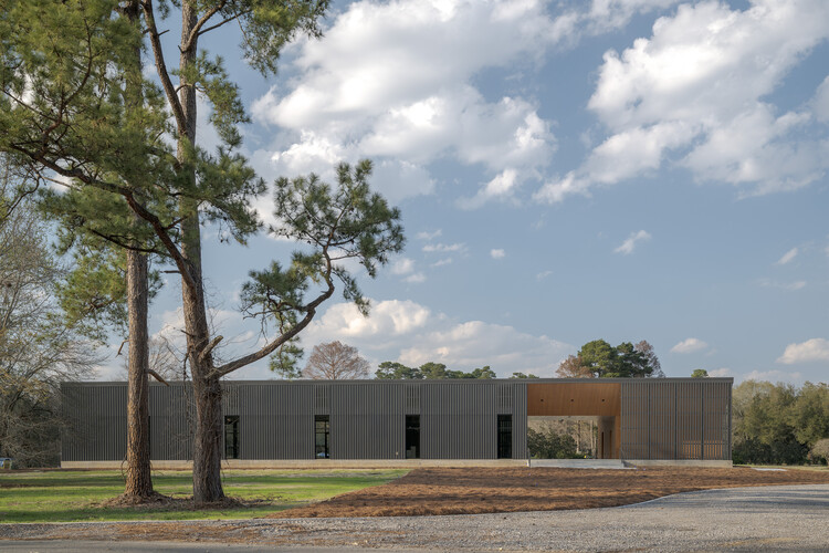 Burden Museum & Gardens Welcome Center / Eskew Dumez Ripple - Museum
