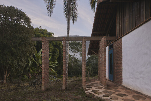 Casa Ibitipoca / Gávea Arquitetos - 建筑图, 木头