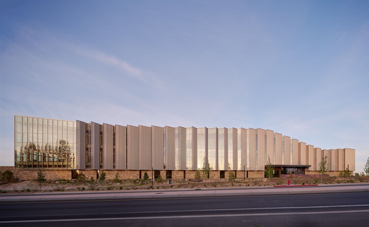 Biblioteca Central em Stevens Ranch / Miller Hull Partnership + Steele Associates Architects - Fotografia de Exterior, Edificios Públicos