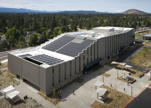 Biblioteca Central en Stevens Ranch / Miller Hull Partnership + Steele Associates Architects Biblioteca Central en Stevens Ranch / Miller Hull Partnership + Steele Associates Architects - Fotografía exterior