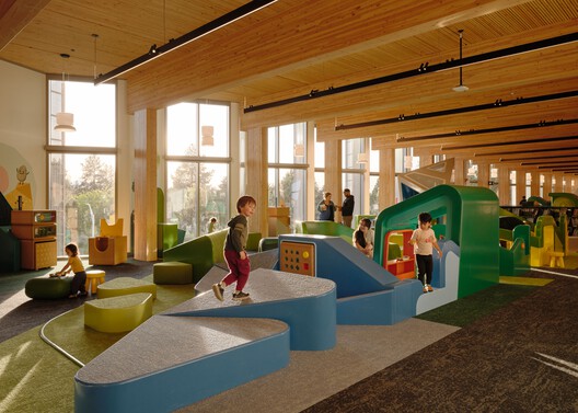 Biblioteca Central en Stevens Ranch / Miller Hull Partnership + Steele Associates Architects Biblioteca Central en Stevens Ranch / Miller Hull Partnership + Steele Associates Architects - Fotografía interior, Sala de estar, Madera