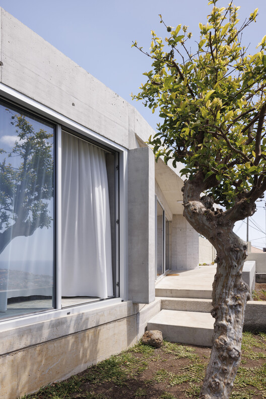 Casa Loungueira / Pontoatelier Casa Loungueira / Pontoatelier - Imagem 10 de 23