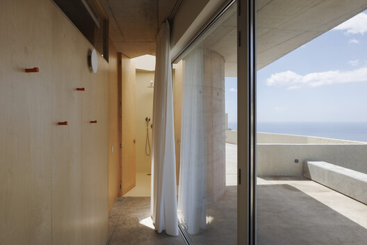 Casa Loungueira / Pontoatelier Casa Loungueira / Pontoatelier - Imagem 11 de 23