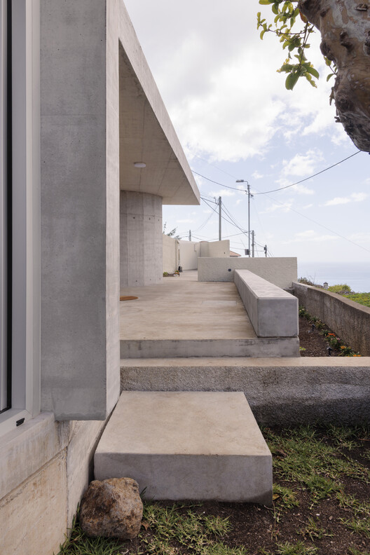 Casa Loungueira / Pontoatelier Casa Loungueira / Pontoatelier - Imagem 13 de 23