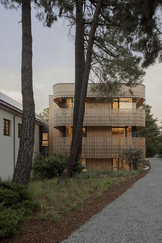 Fusion Creative Workshop / ARCHI.DOC Fusion Creative Workshop / ARCHI.DOC - Exterior Photography, Wood