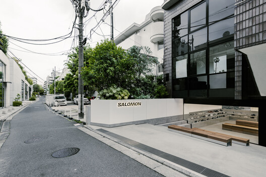 SALOMON Store MINAMIAOYAMA / kooo architects SALOMON Store MINAMIAOYAMA / kooo architects - Image 7 of 22