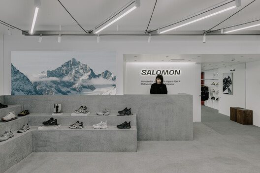 SALOMON Store MINAMIAOYAMA / kooo architects SALOMON Store MINAMIAOYAMA / kooo architects - Interior Photography