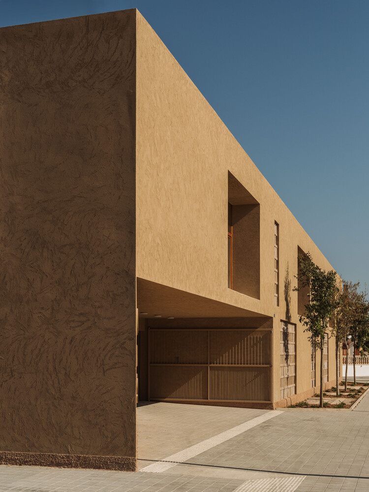 Son Ferriol Health Centre / LaBoqueria