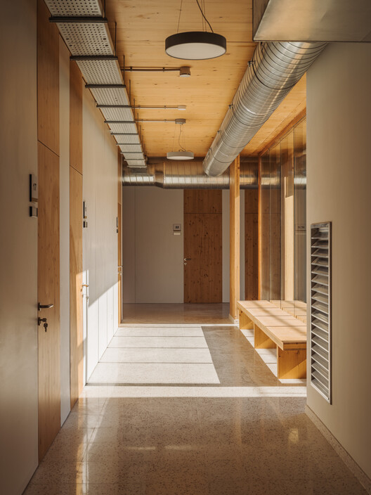 Son Ferriol Health Centre / LaBoqueria - Interior Photography, Wood, Lighting, Glass