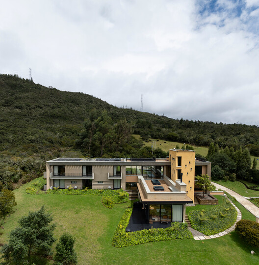 Casa de Tierra / Walter Fernando Castañeda Luquerna Casa de Tierra / Walter Fernando Castañeda Luquerna - Imagen 8 de 19