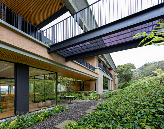 Casa de Tierra / Walter Fernando Castañeda Luquerna Casa de Tierra / Walter Fernando Castañeda Luquerna - Imagen 4 de 19