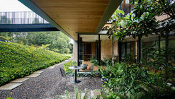 Casa de Tierra / Walter Fernando Castañeda Luquerna