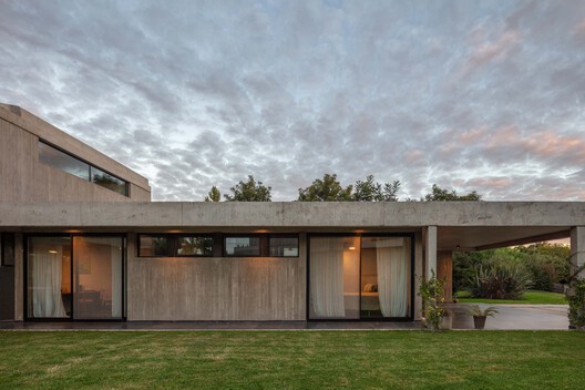 Casa CCLM 280 / Barbalaco Arquitectos Casa CCLM 280 / Barbalaco Arquitectos - Imagem 6 de 23
