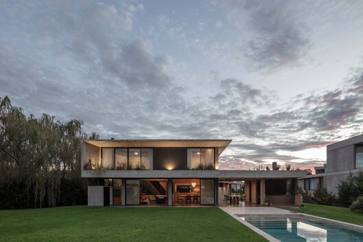 Casa CCLM 280 / Barbalaco Arquitectos Casa CCLM 280 / Barbalaco Arquitectos - Fotografia de Exterior