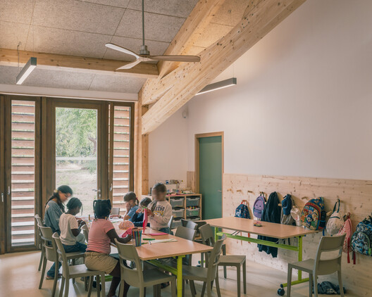 Bois de Cergy Leisure Centre / PLURIEL[LES] ARCHITECTES - Interior Photography, Dining room, Wood, Table, Chair