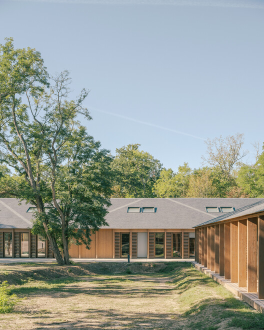 Bois de Cergy Leisure Centre / PLURIEL[LES] ARCHITECTES - Image 8 of 22