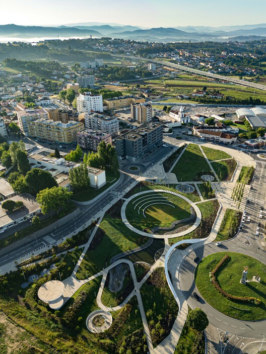 Gondomar Urban Park / Paulo Merlini arquitetos - Exterior Photography, Aerial View Photography, Garden