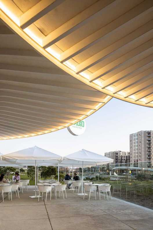Gondomar Urban Park / Paulo Merlini arquitetos Gondomar Urban Park / Paulo Merlini arquitetos - Interior Photography, Chair