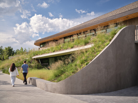 Indigenous House / Formline Architecture + Urbanism + LGA Architectural Partners Indigenous House / Formline Architecture + Urbanism + LGA Architectural Partners - Exterior Photography, Garden