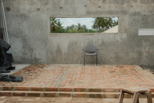 Process as Practice: Building with Reclaimed Materials on Tarkwa Bay, Lagos - Image 2 of 18