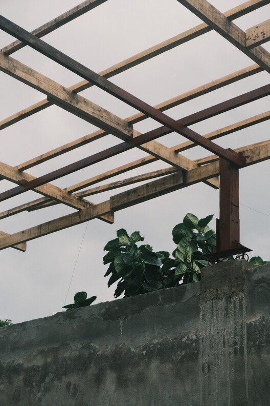 Process as Practice: Building with Reclaimed Materials on Tarkwa Bay, Lagos - Image 12 of 18