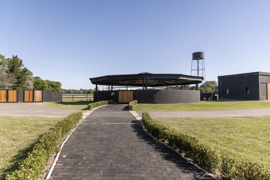 Montana Farm / Estudio Balzano Montana Farm / Estudio Balzano - Exterior Photography