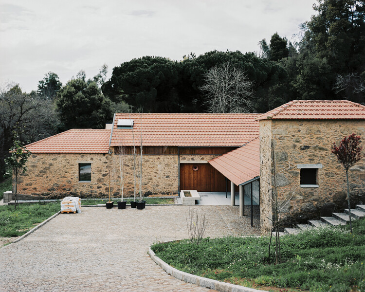 House in Santa Maria da Feira / Branco-DelRio Arquitectos - Exterior Photography, Renovation