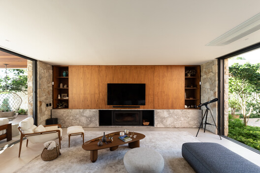 FG House / Oficina Conceito Arquitetura FG House / Oficina Conceito Arquitetura - Interior Photography, Living Room, Wood, Sofa, Chair