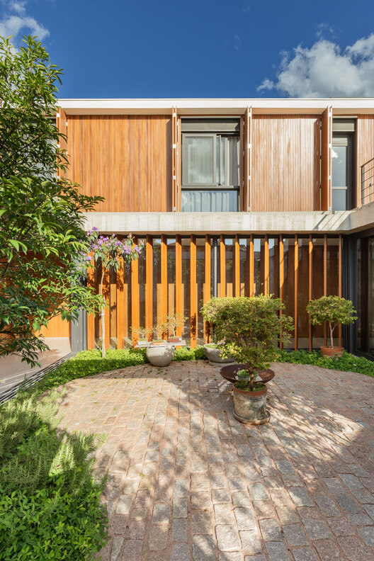 FG House / Oficina Conceito Arquitetura FG House / Oficina Conceito Arquitetura - Exterior Photography, Wood, Garden