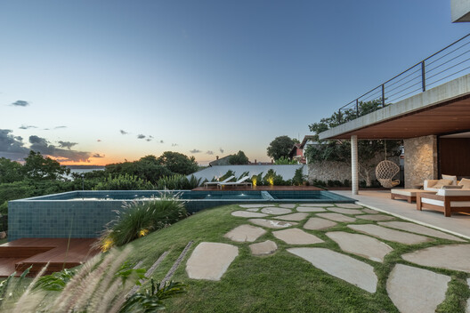 FG House / Oficina Conceito Arquitetura FG House / Oficina Conceito Arquitetura - Image 2 of 25