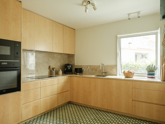 House in Belém / Filipe Borges de Macedo House in Belém / Filipe Borges de Macedo - Interior Photography, Kitchen, Countertop, Wood