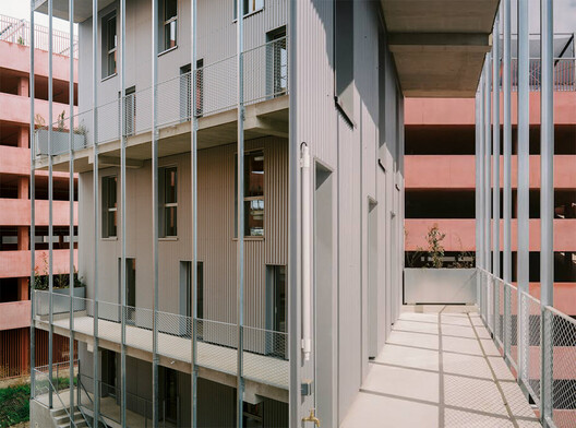 Inherited Ground: Designing Houses on Contaminated Land Inherited Ground: Designing Houses on Contaminated Land - Image 22 of 22