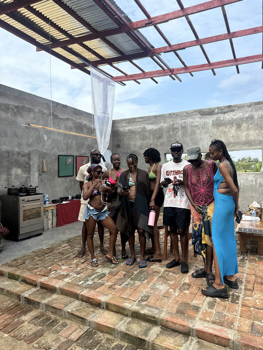 Process as Practice: Building with Reclaimed Materials on Tarkwa Bay, Lagos - Image 16 of 18