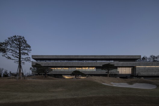 Creasvalley CC Clubhouse / LJL Architects Creasvalley CC Clubhouse / LJL Architects - Image 29 of 35