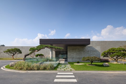 Creasvalley CC Clubhouse / LJL Architects Creasvalley CC Clubhouse / LJL Architects - Image 12 of 35