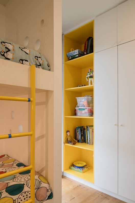 Anja House / iHouse estudio Anja House / iHouse estudio - Interior Photography, Closet, Shelving, Wood, Bedroom, Lighting, Bed