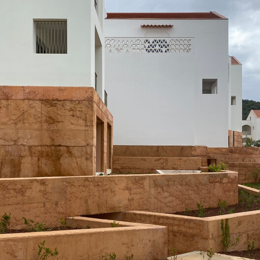 Ombria Hotel and Apartments Loulé / PROMONTORIO Ombria Hotel and Apartments Loulé / PROMONTORIO - Exterior Photography, Brick