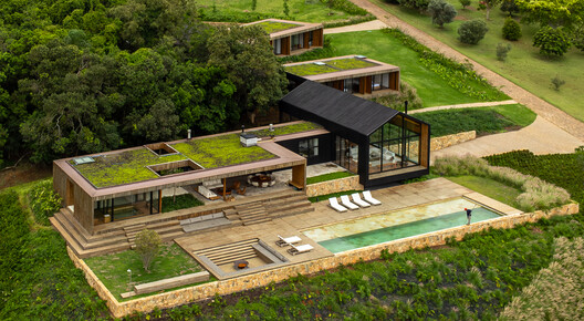 Dam House / 24 7 Arquitetura - Image 5 of 35