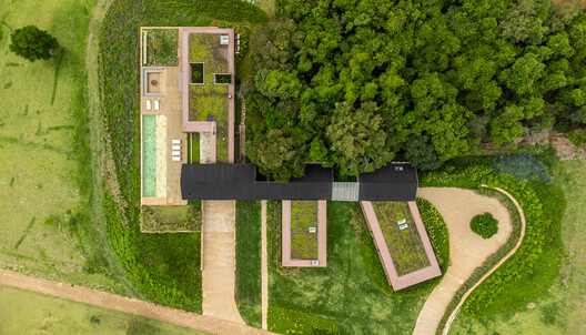 Dam House / 24 7 Arquitetura - Image 7 of 35