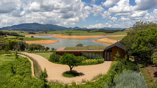 Dam House / 24 7 Arquitetura - Image 8 of 35