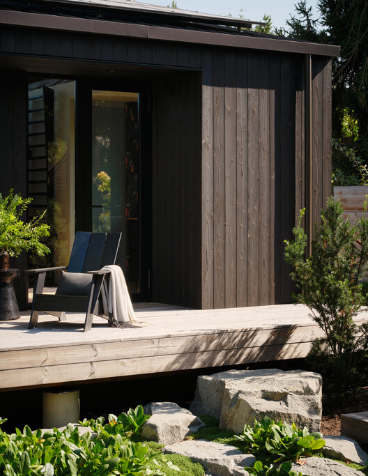Mr. Belvedere House / Linework Architecture Mr. Belvedere House / Linework Architecture - Exterior Photography, Wood, Door, Garden, Deck