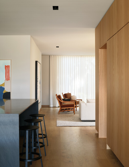Mr. Belvedere House / Linework Architecture Mr. Belvedere House / Linework Architecture - Interior Photography, Wood, Door, Chair