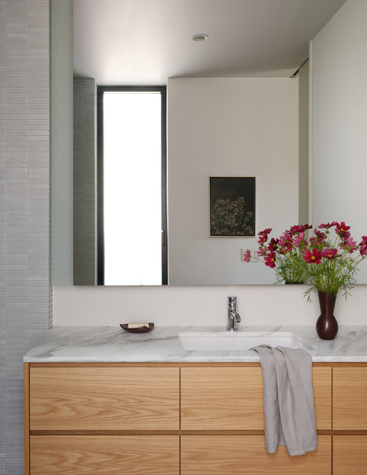 Mr. Belvedere House / Linework Architecture Mr. Belvedere House / Linework Architecture - Interior Photography, Bathroom, Countertop, Sink
