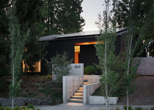 Mr. Belvedere House / Linework Architecture Mr. Belvedere House / Linework Architecture - Image 7 of 22