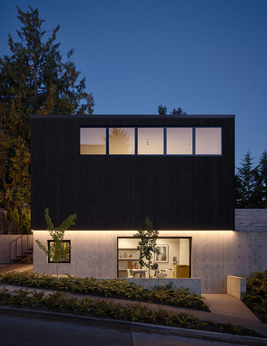 Mr. Belvedere House / Linework Architecture - Exterior Photography, Concrete