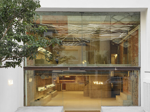 Veja São Paulo Store / Roberto Somlo Arquitetura Veja São Paulo Store / Roberto Somlo Arquitetura - Image 20 of 28